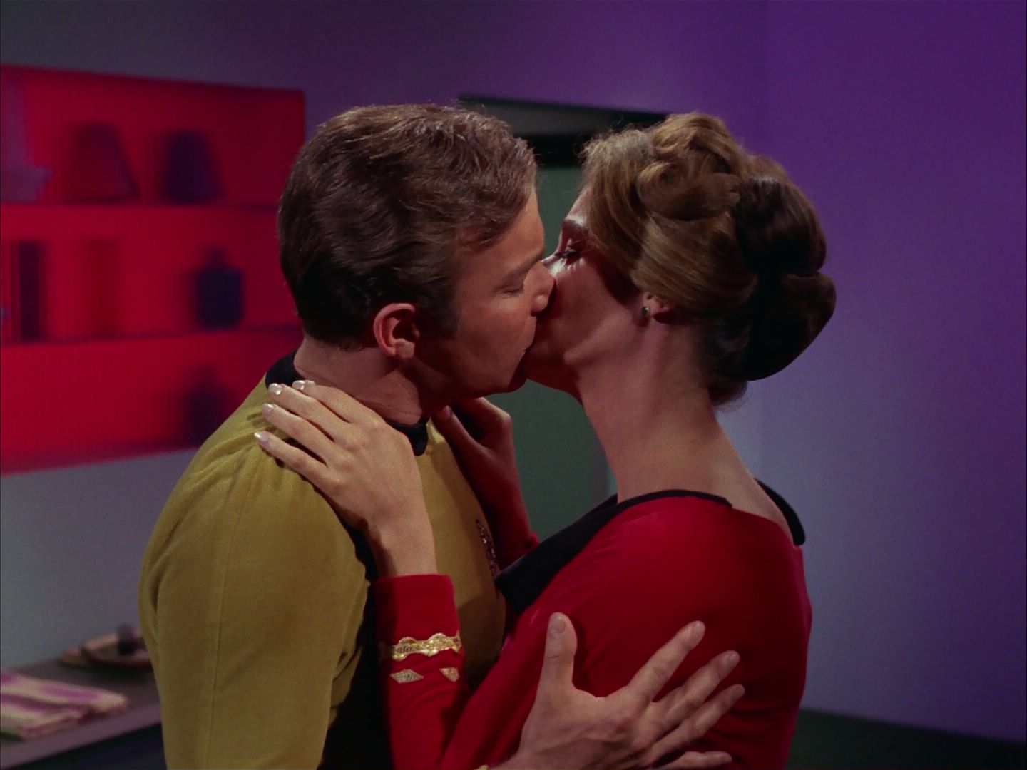 ariane179254_StarTrek_2x20_ReturnToTomorrow_1744.jpg