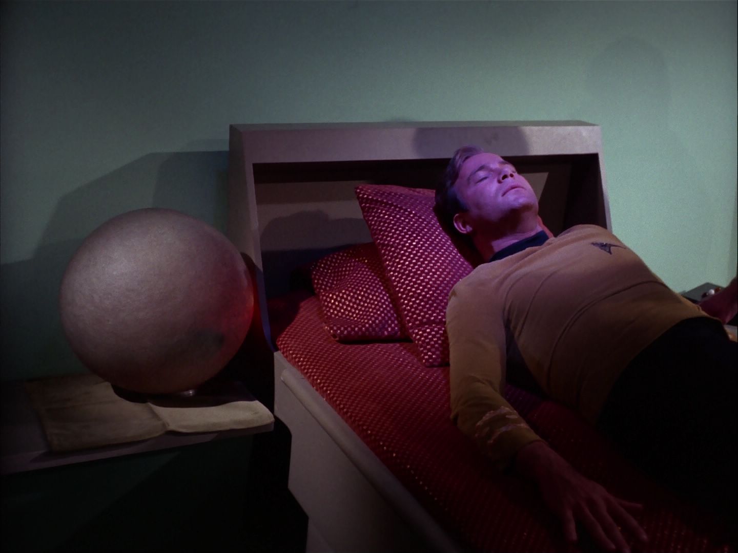 ariane179254_StarTrek_2x20_ReturnToTomorrow_1835.jpg