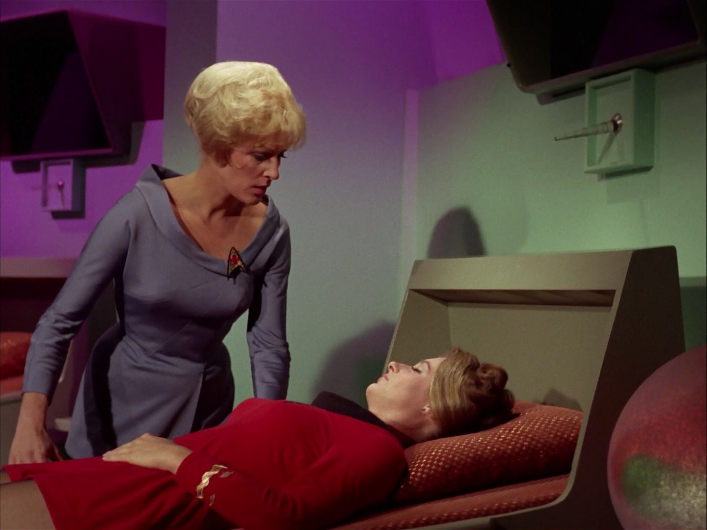 ariane179254_StarTrek_2x20_ReturnToTomorrow_1844.jpg