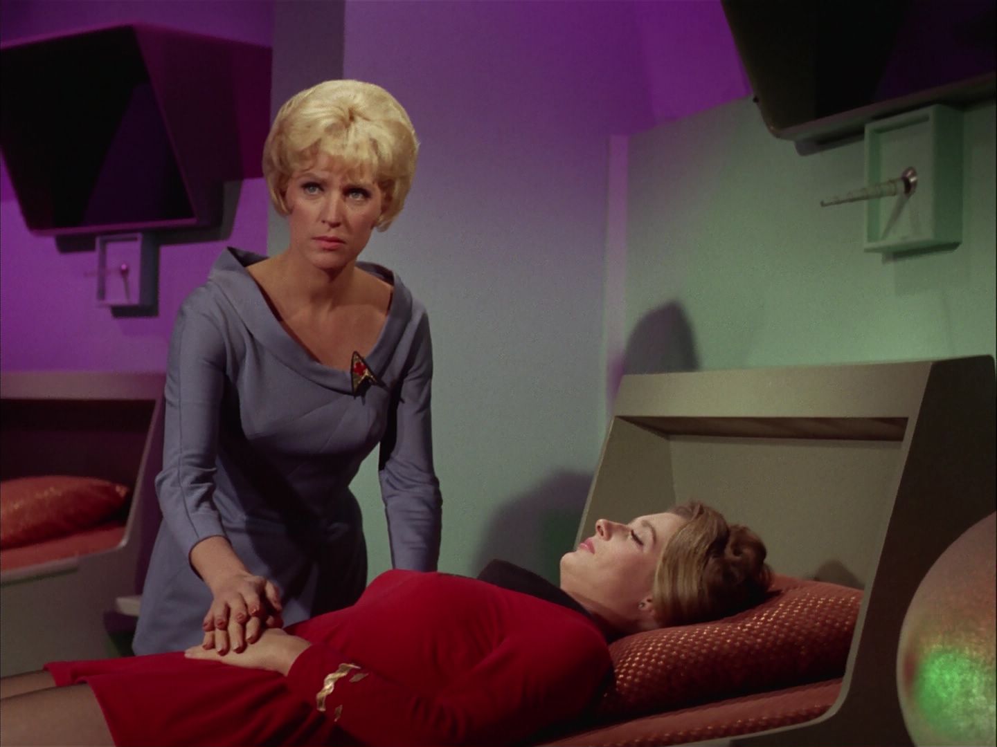 ariane179254_StarTrek_2x20_ReturnToTomorrow_1849.jpg