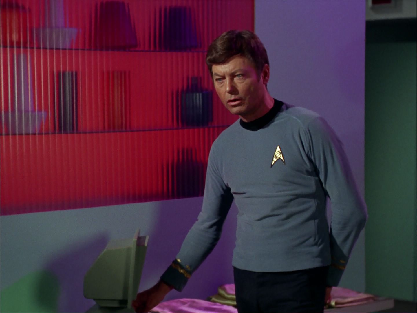 ariane179254_StarTrek_2x20_ReturnToTomorrow_2000.jpg