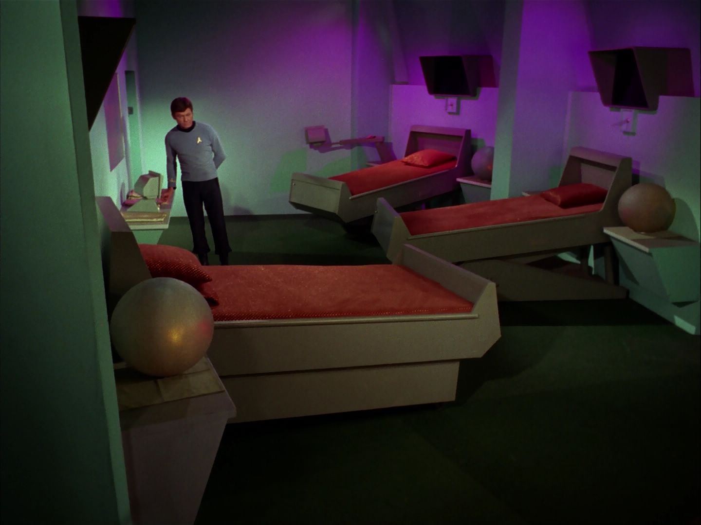 ariane179254_StarTrek_2x20_ReturnToTomorrow_2014.jpg