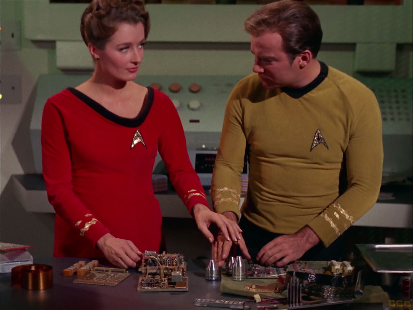 ariane179254_StarTrek_2x20_ReturnToTomorrow_2022.jpg