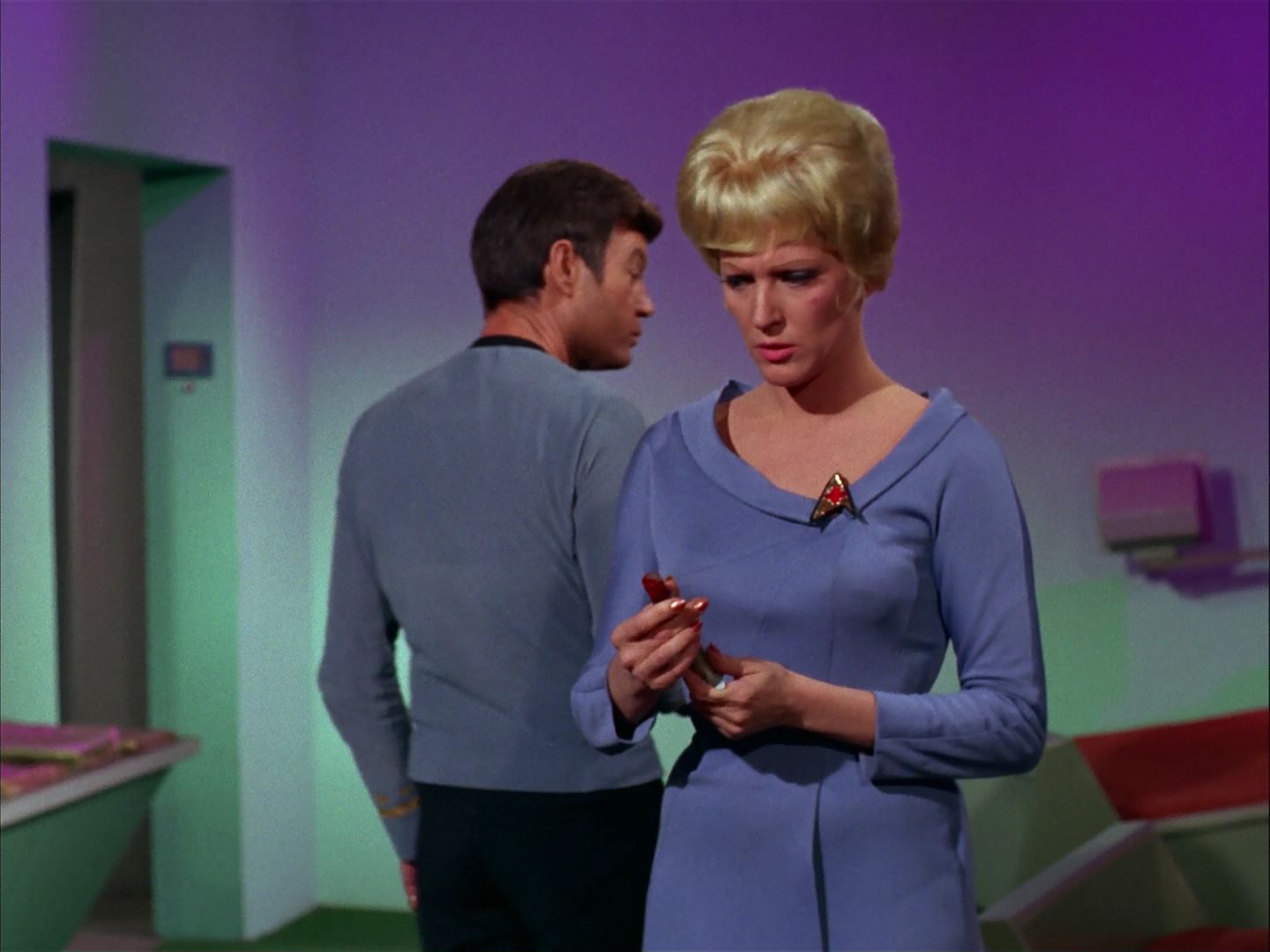 ariane179254_StarTrek_2x20_ReturnToTomorrow_2127.jpg