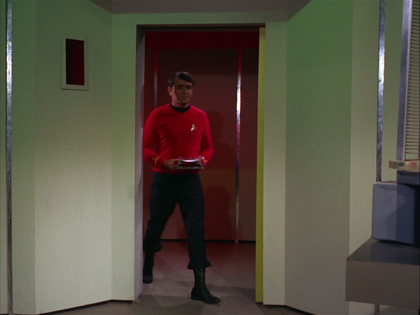 ariane179254_StarTrek_2x20_ReturnToTomorrow_2186.jpg