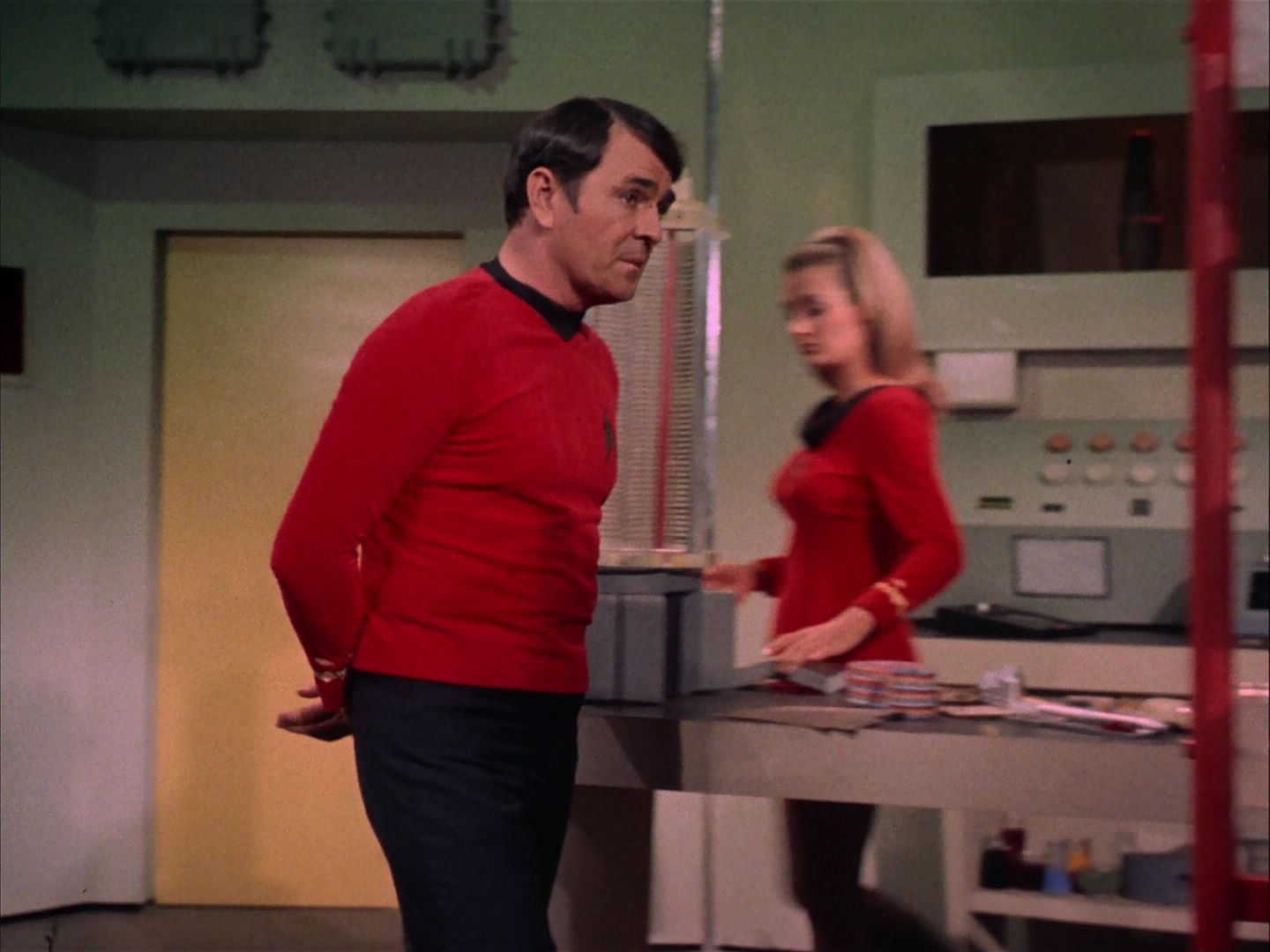 ariane179254_StarTrek_2x20_ReturnToTomorrow_2204.jpg