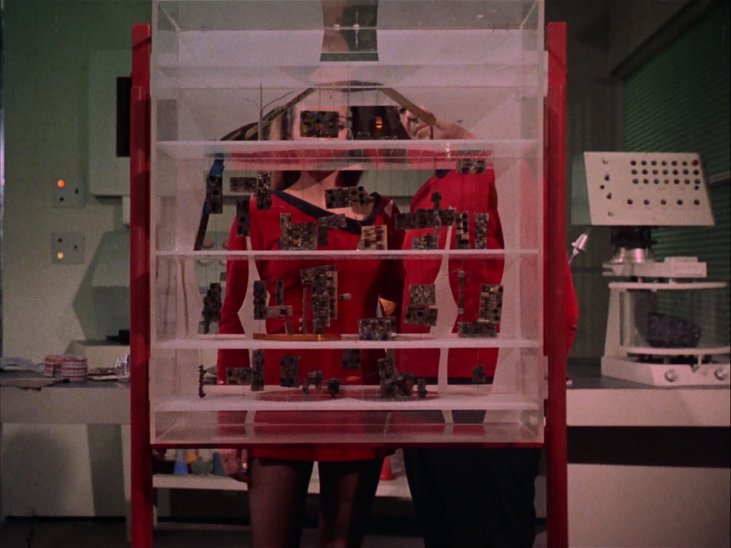 ariane179254_StarTrek_2x20_ReturnToTomorrow_2210.jpg