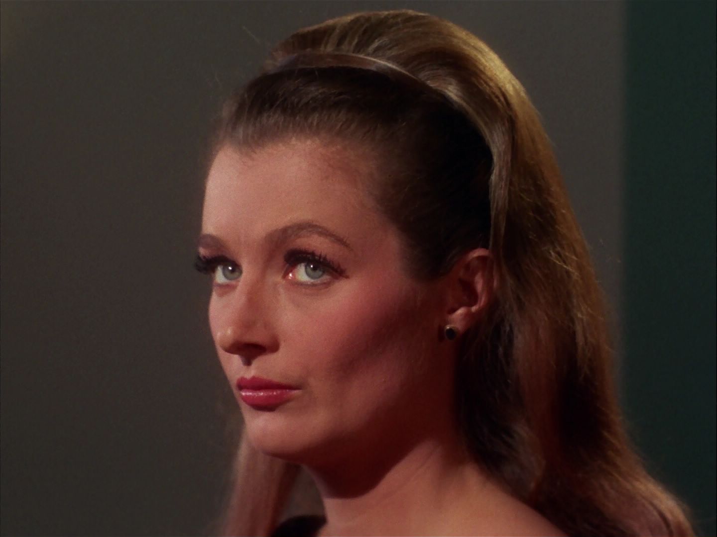 ariane179254_StarTrek_2x20_ReturnToTomorrow_2263.jpg