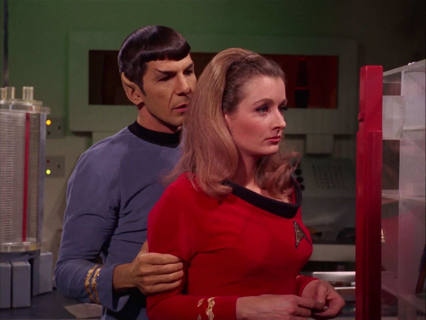 ariane179254_StarTrek_2x20_ReturnToTomorrow_2310.jpg