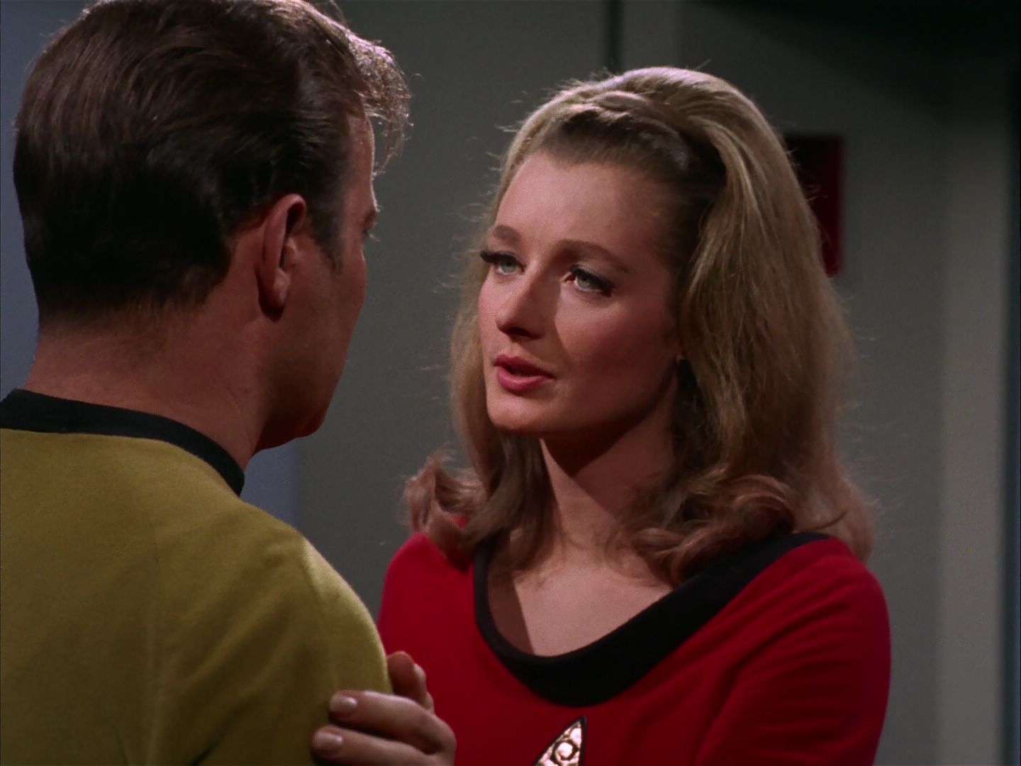 ariane179254_StarTrek_2x20_ReturnToTomorrow_2379.jpg