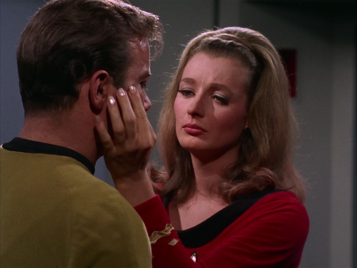 ariane179254_StarTrek_2x20_ReturnToTomorrow_2389.jpg