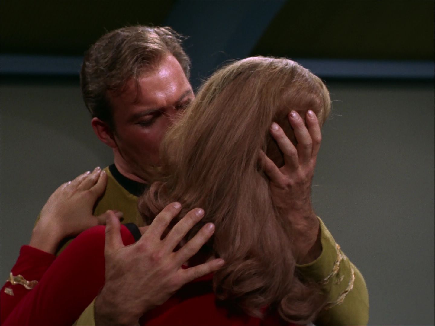 ariane179254_StarTrek_2x20_ReturnToTomorrow_2433.jpg