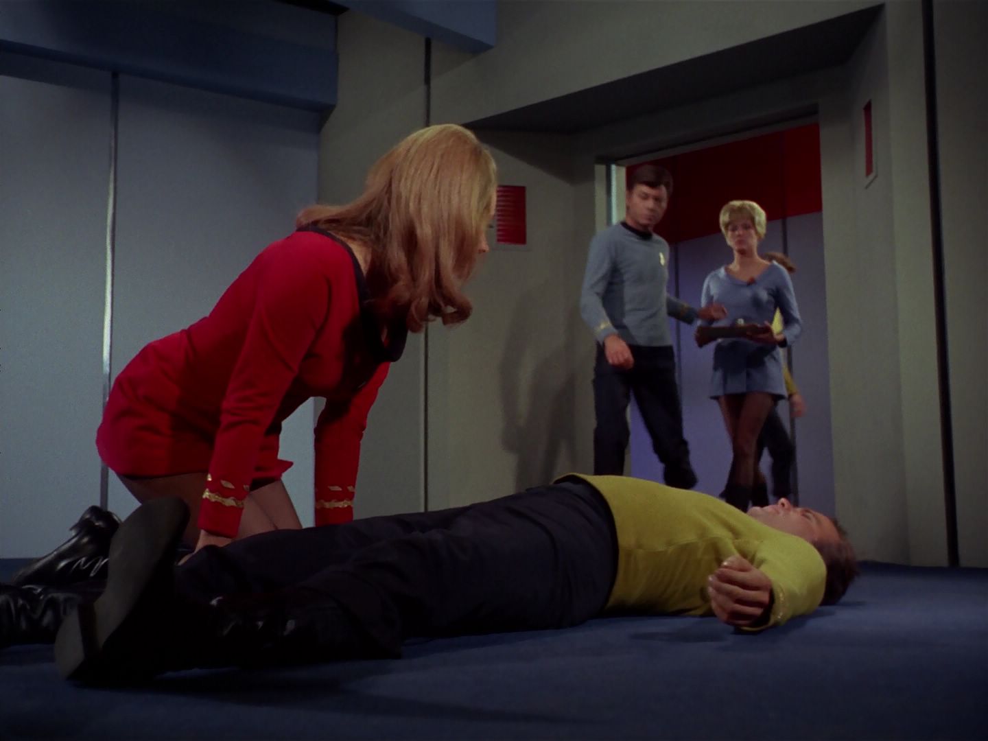 ariane179254_StarTrek_2x20_ReturnToTomorrow_2445.jpg