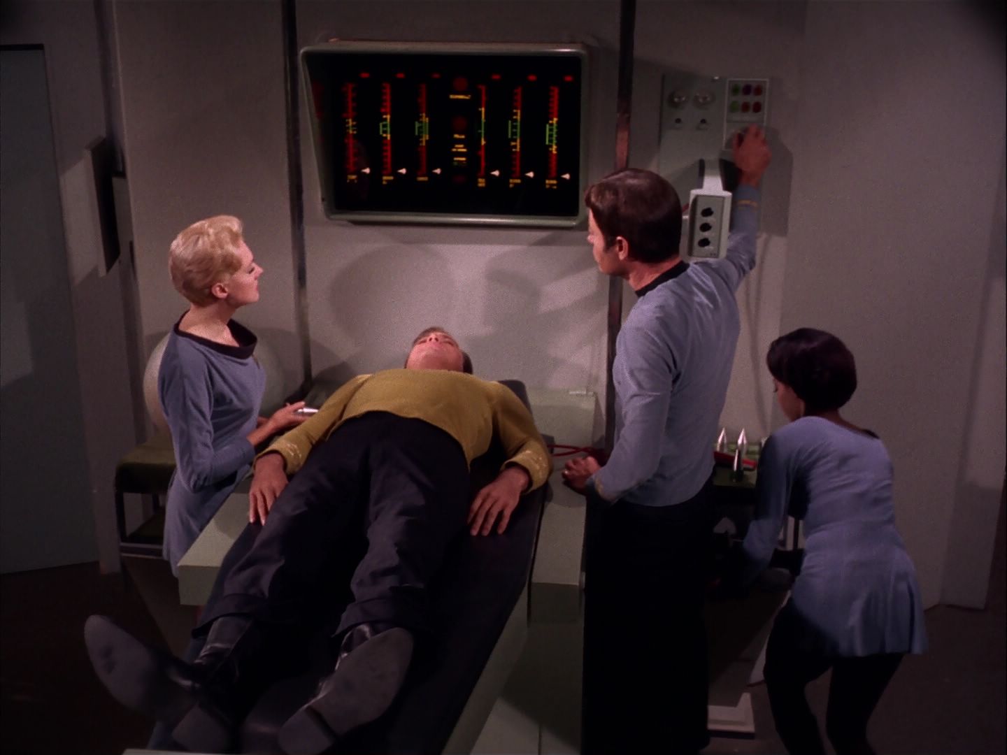 ariane179254_StarTrek_2x20_ReturnToTomorrow_2496.jpg