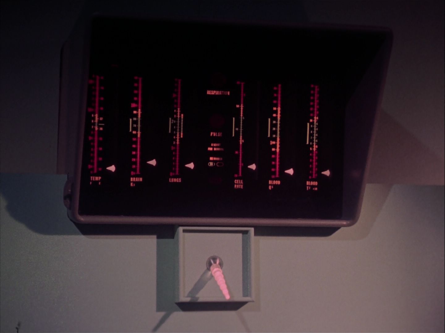 ariane179254_StarTrek_2x20_ReturnToTomorrow_2517.jpg