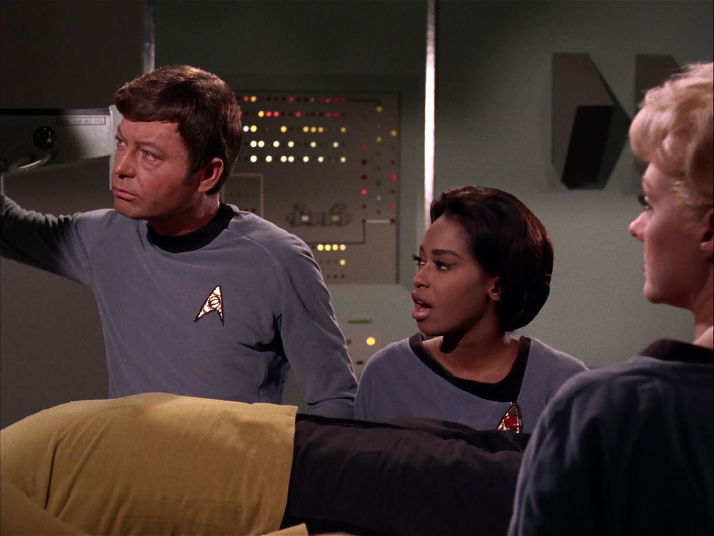 ariane179254_StarTrek_2x20_ReturnToTomorrow_2520.jpg