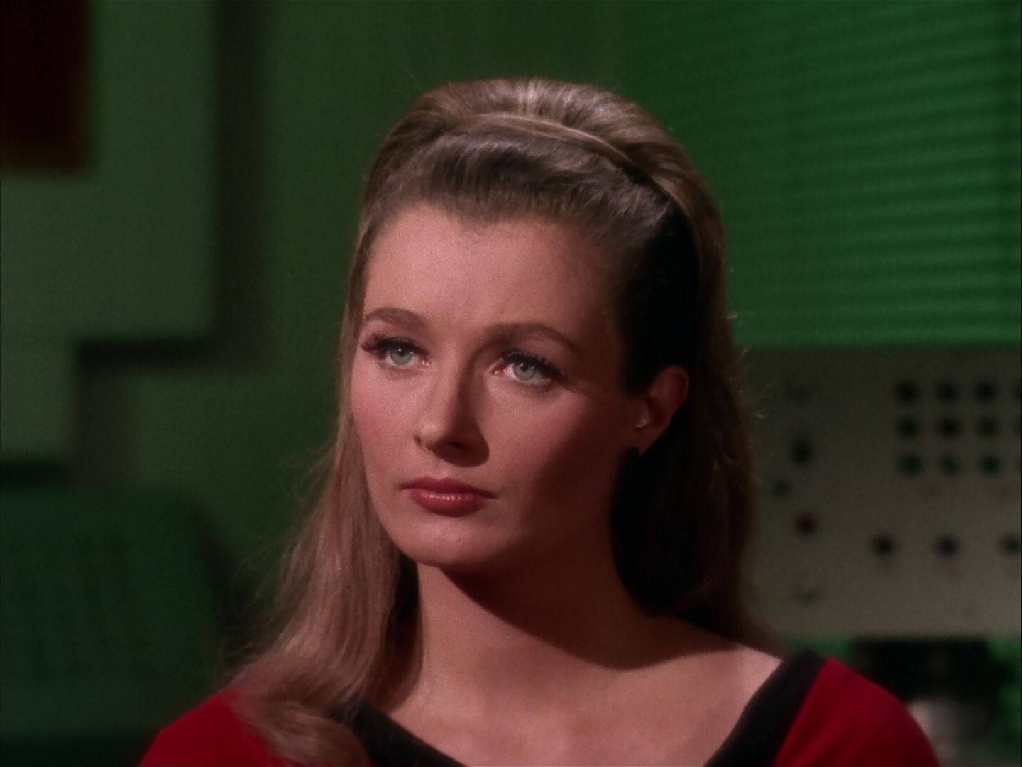 ariane179254_StarTrek_2x20_ReturnToTomorrow_2547.jpg