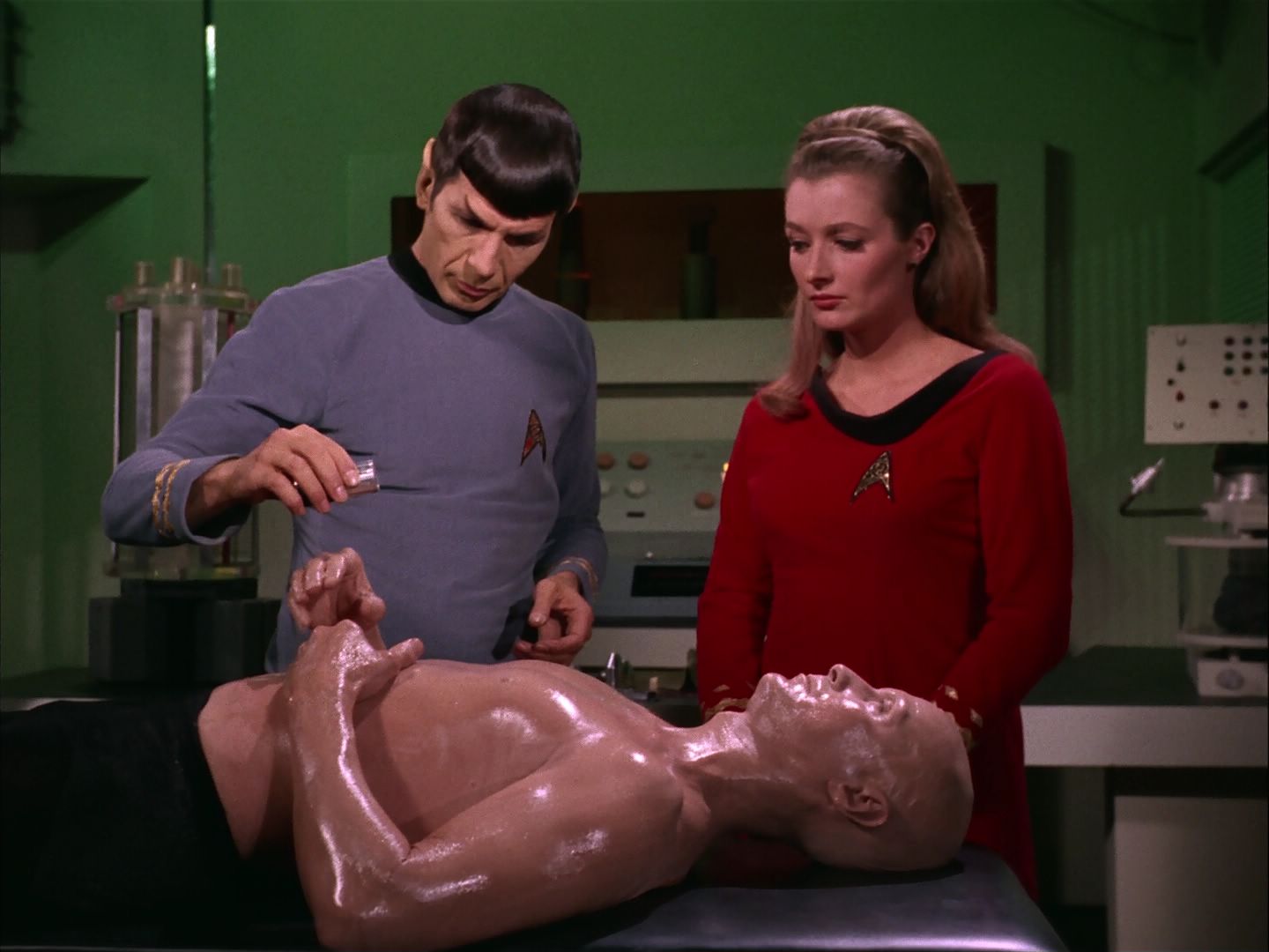 ariane179254_StarTrek_2x20_ReturnToTomorrow_2561.jpg