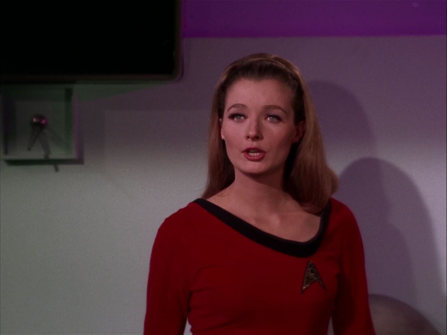 ariane179254_StarTrek_2x20_ReturnToTomorrow_2652.jpg