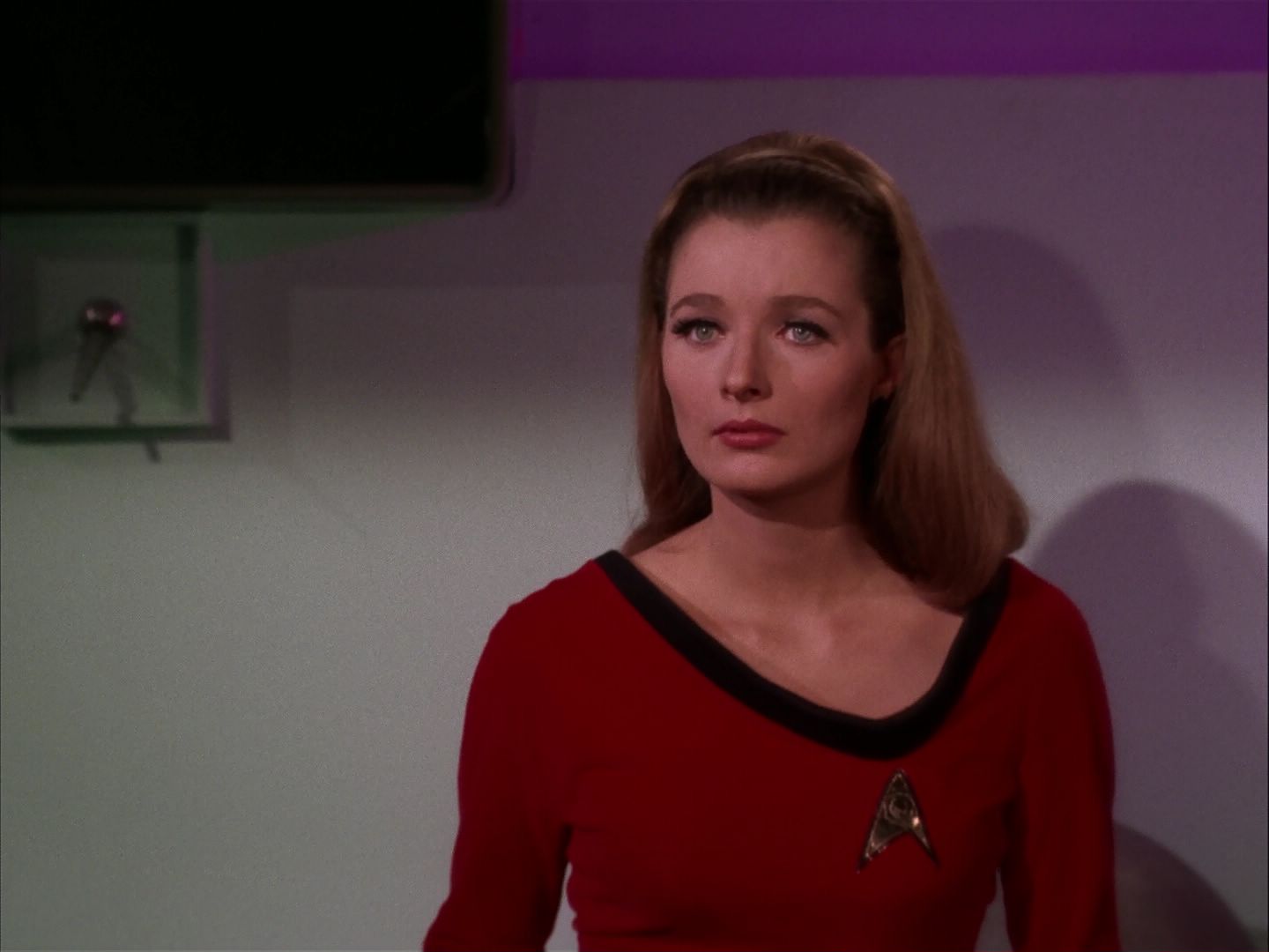 ariane179254_StarTrek_2x20_ReturnToTomorrow_2667.jpg