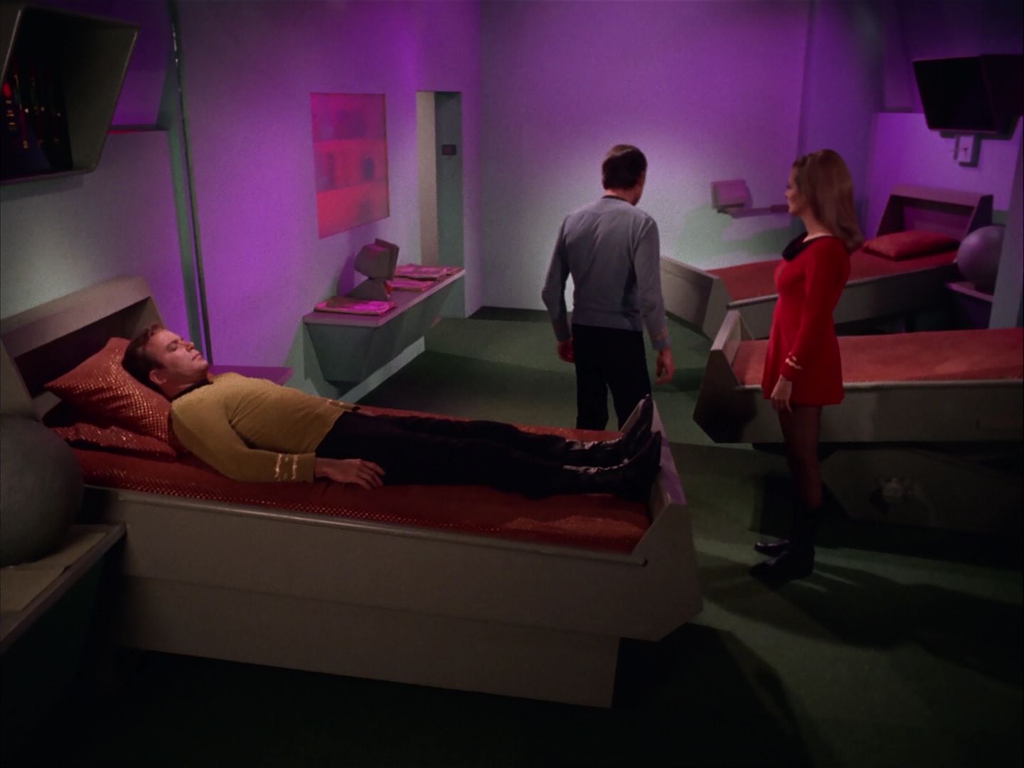 ariane179254_StarTrek_2x20_ReturnToTomorrow_2696.jpg