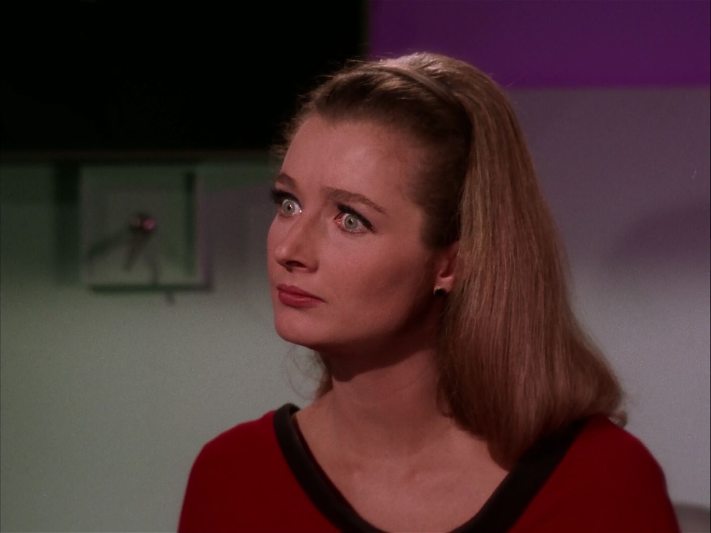 ariane179254_StarTrek_2x20_ReturnToTomorrow_2717.jpg