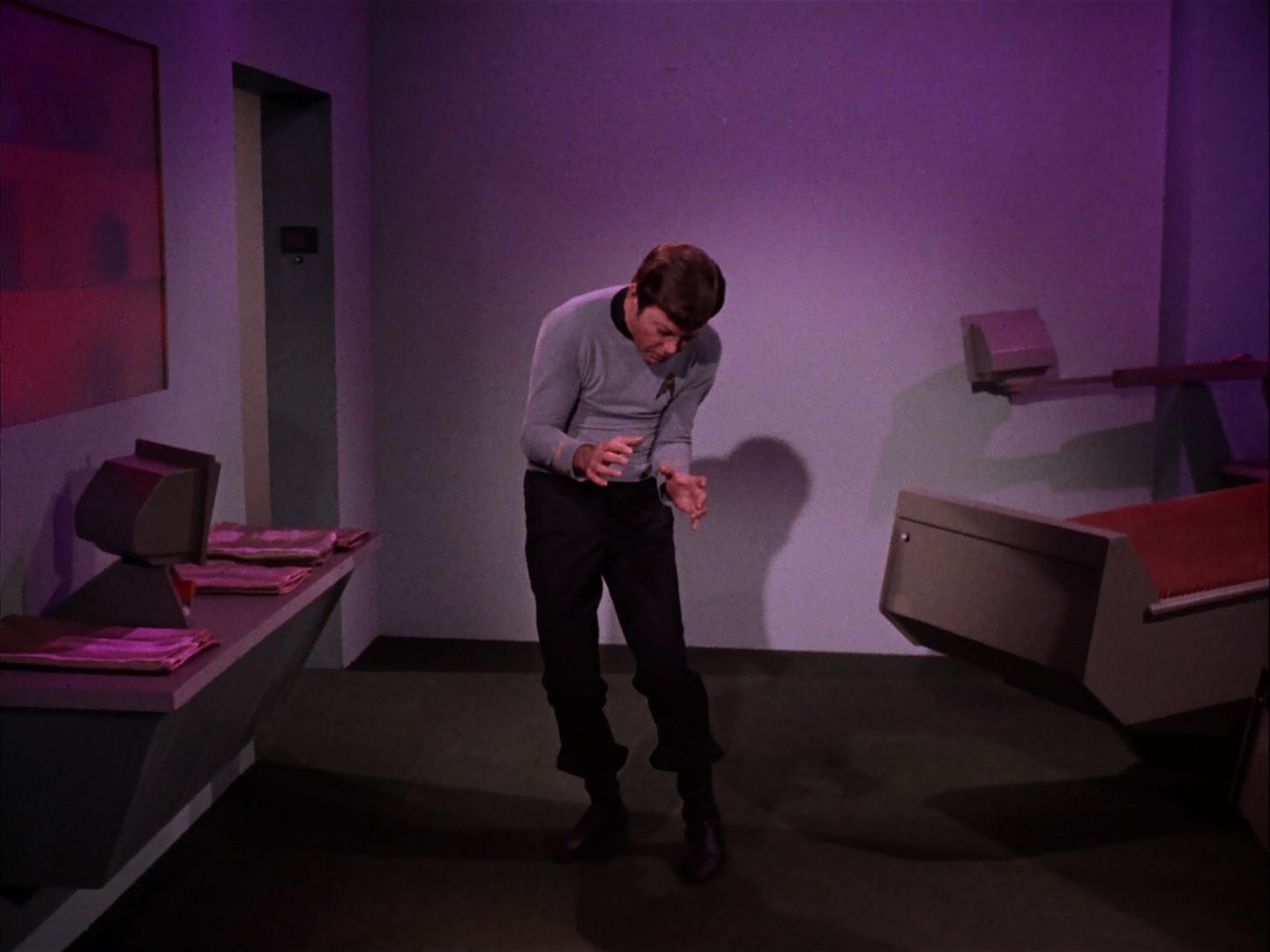 ariane179254_StarTrek_2x20_ReturnToTomorrow_2733.jpg