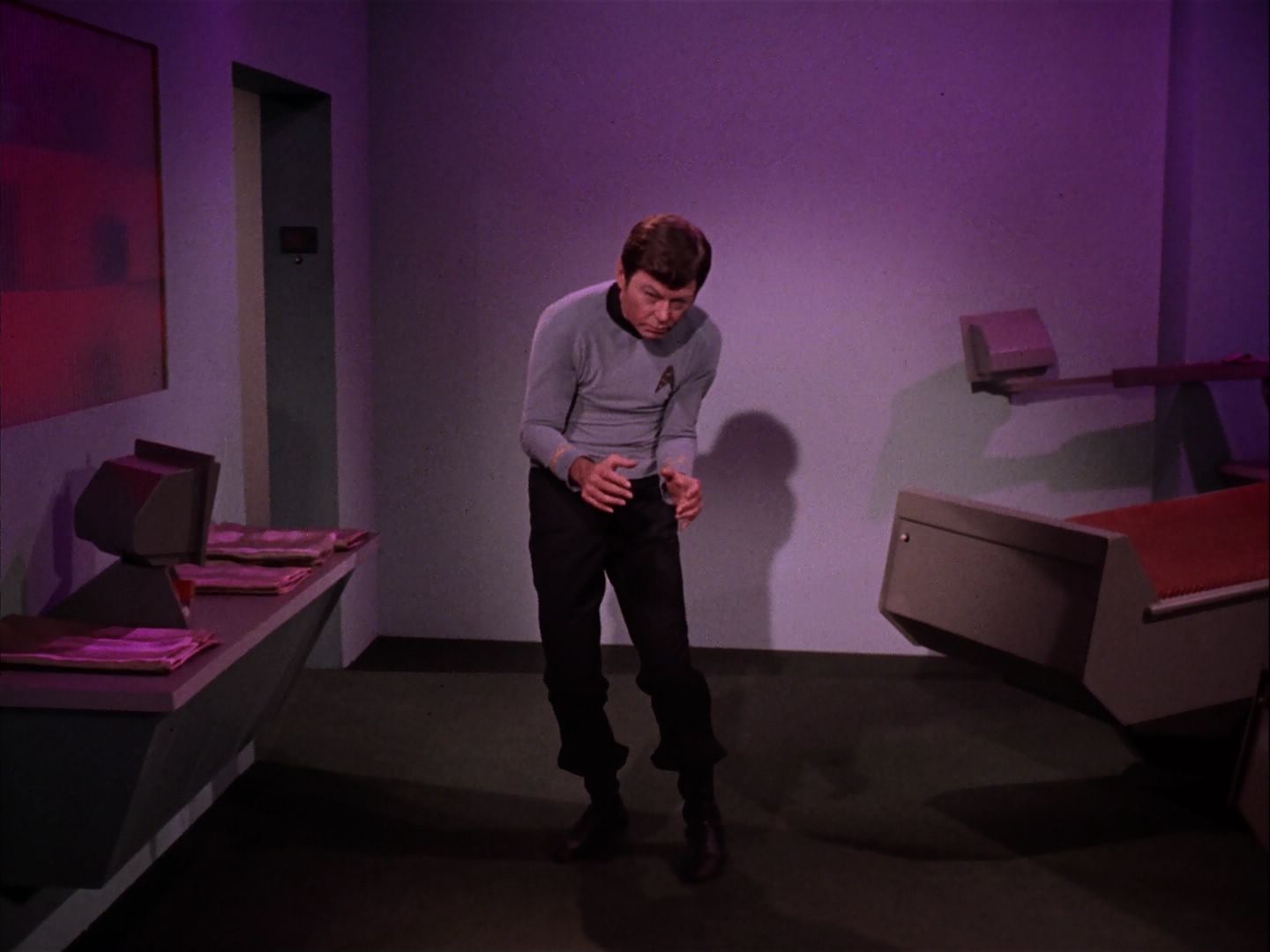 ariane179254_StarTrek_2x20_ReturnToTomorrow_2735.jpg