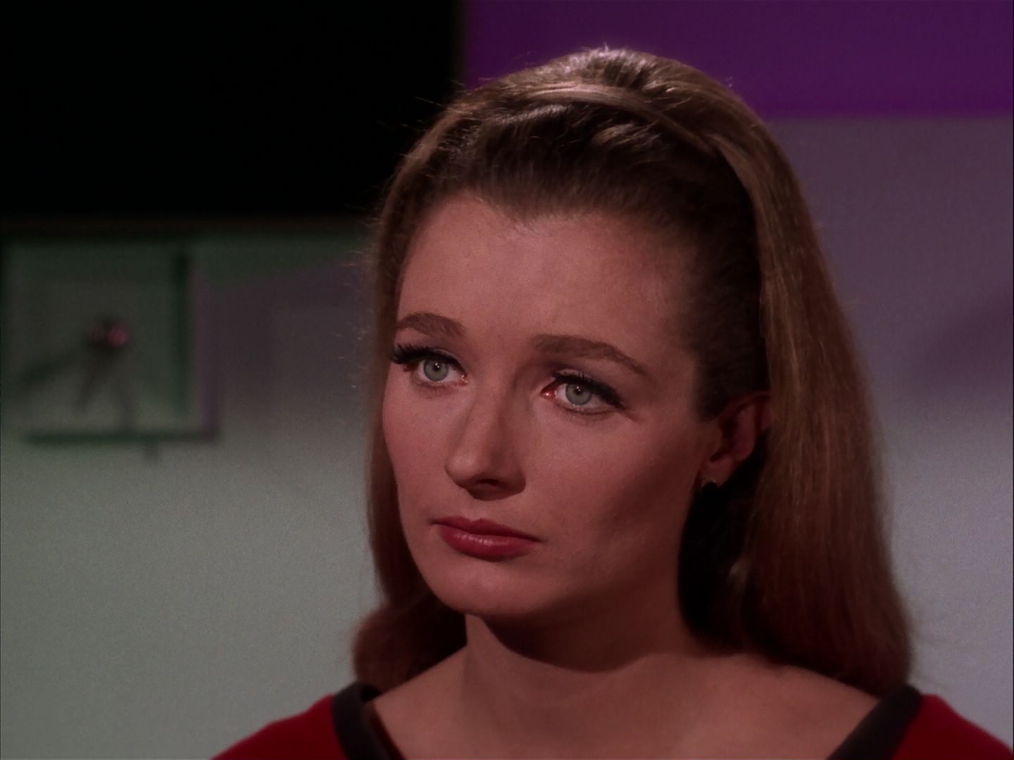 ariane179254_StarTrek_2x20_ReturnToTomorrow_2748.jpg
