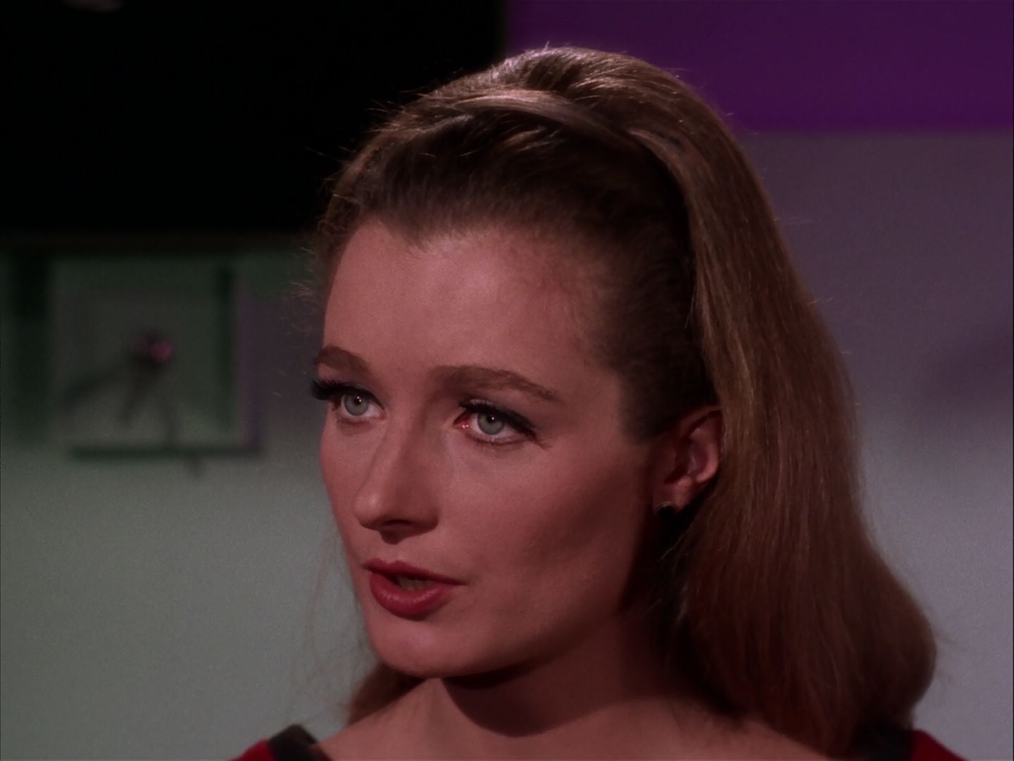 ariane179254_StarTrek_2x20_ReturnToTomorrow_2806.jpg
