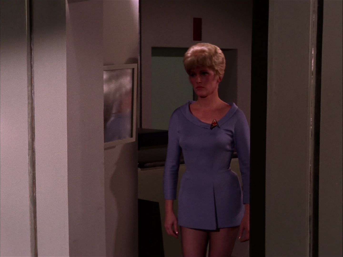 ariane179254_StarTrek_2x20_ReturnToTomorrow_2837.jpg