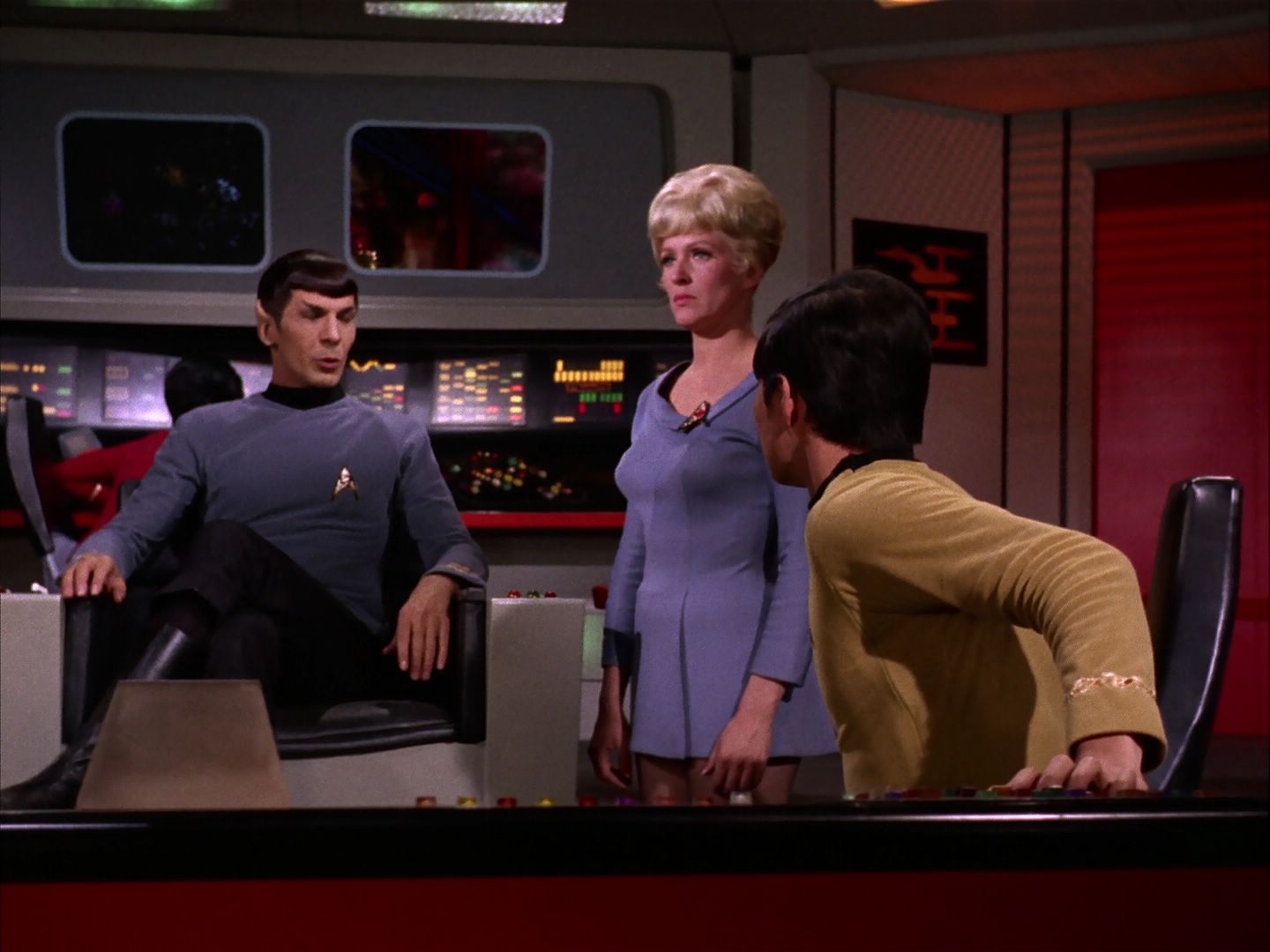 ariane179254_StarTrek_2x20_ReturnToTomorrow_2942.jpg