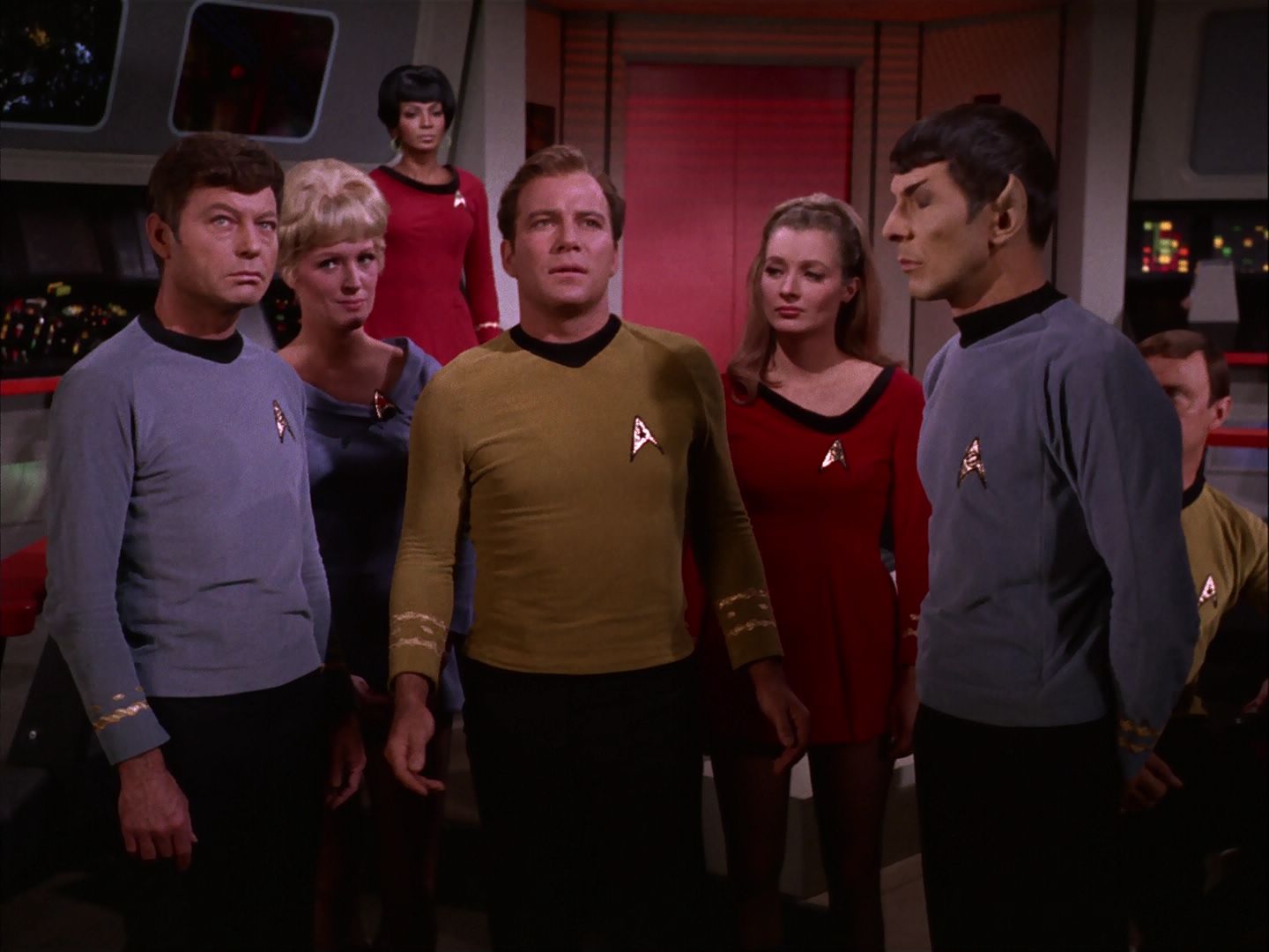 ariane179254_StarTrek_2x20_ReturnToTomorrow_3126.jpg