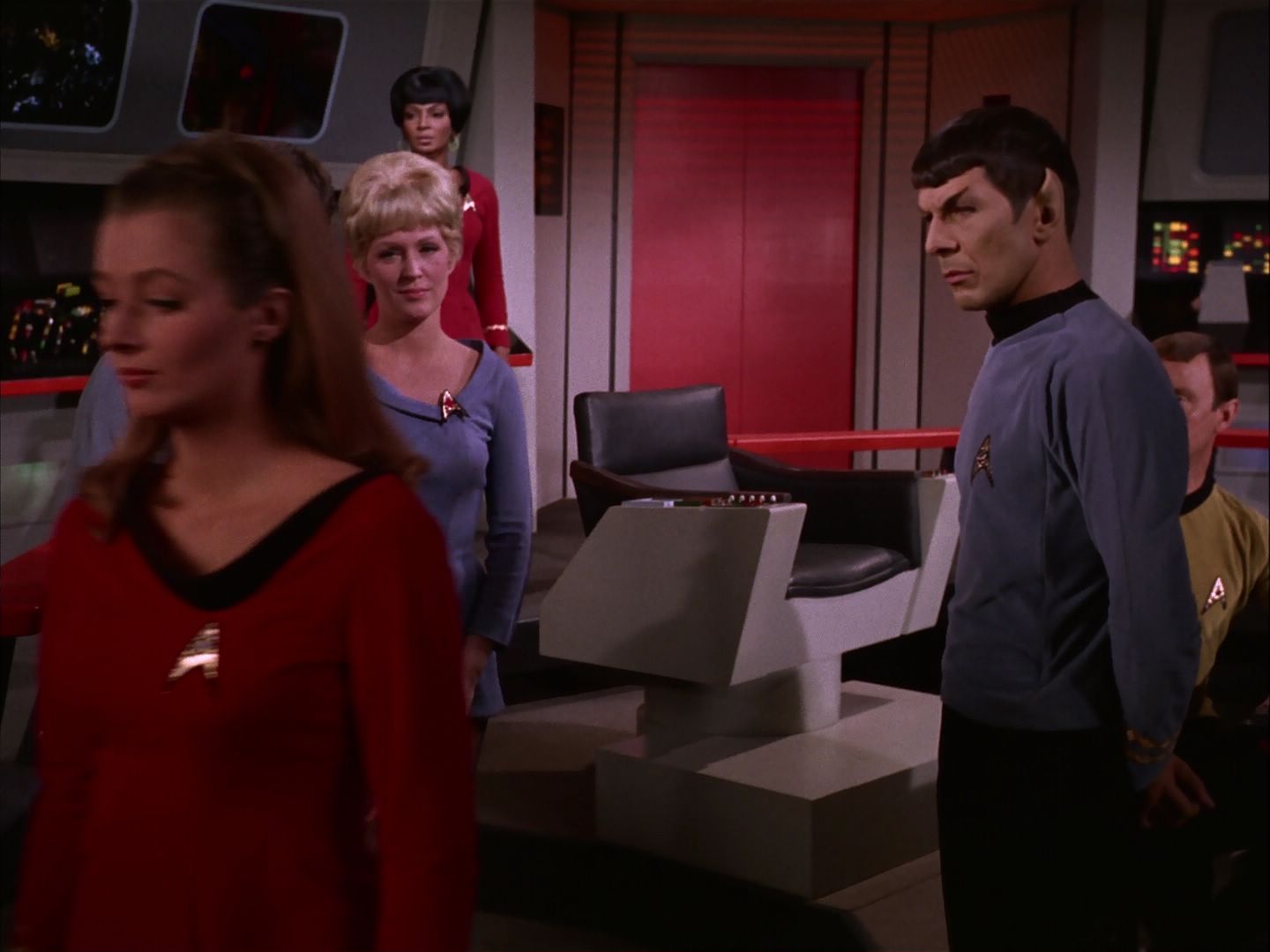ariane179254_StarTrek_2x20_ReturnToTomorrow_3143.jpg