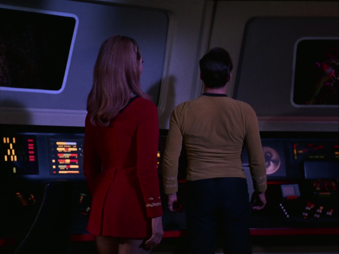ariane179254_StarTrek_2x20_ReturnToTomorrow_3149.jpg