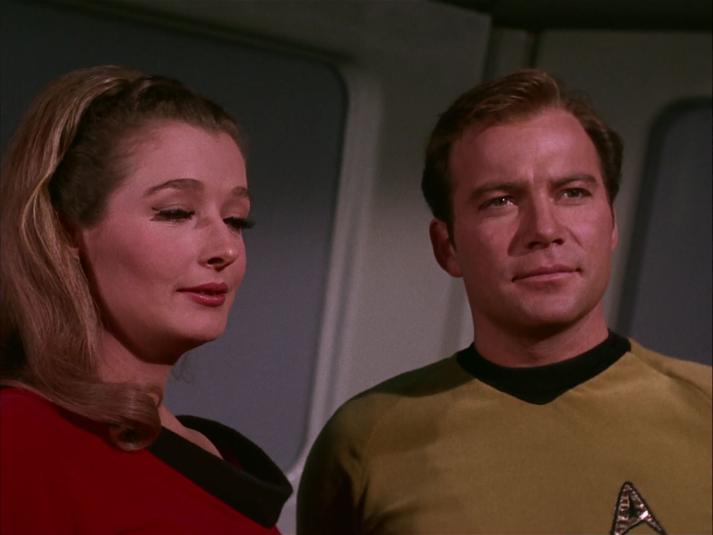 ariane179254_StarTrek_2x20_ReturnToTomorrow_3230.jpg