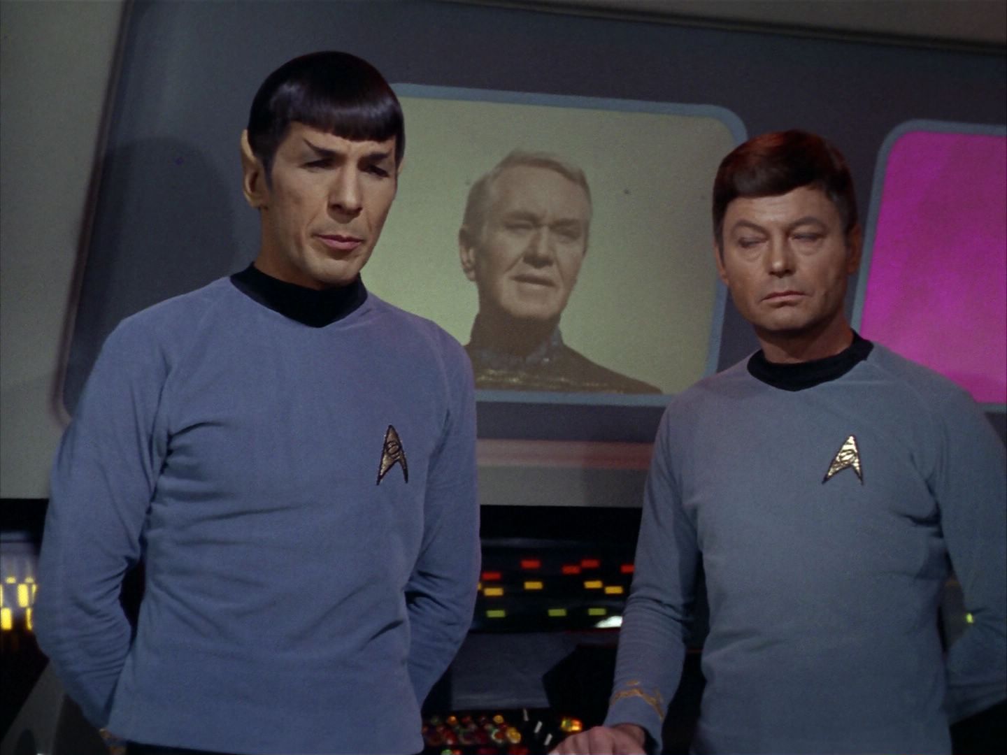 ariane179254_StarTrek_2x21_PatternsOfForce_0043.jpg