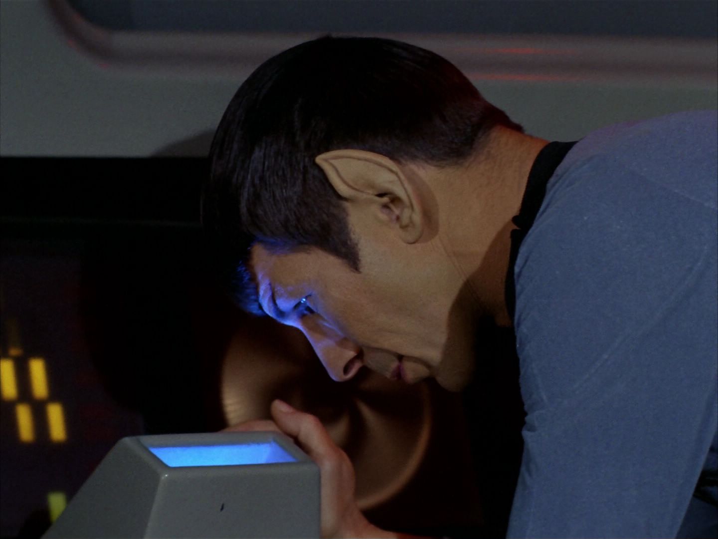 ariane179254_StarTrek_2x21_PatternsOfForce_0061.jpg