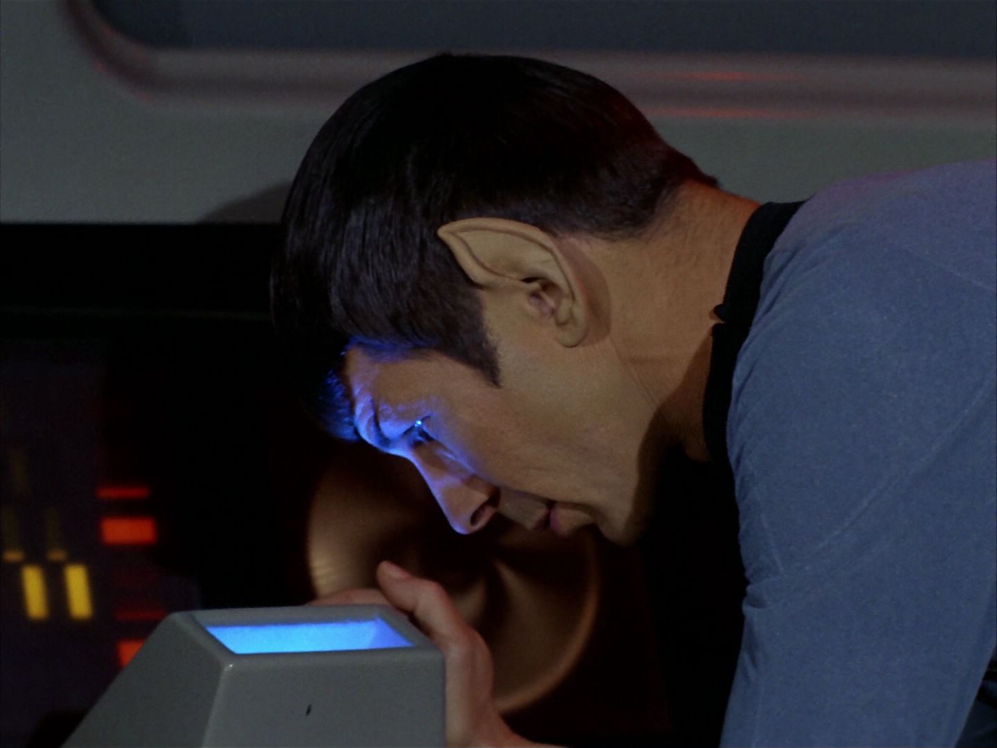 ariane179254_StarTrek_2x21_PatternsOfForce_0063.jpg