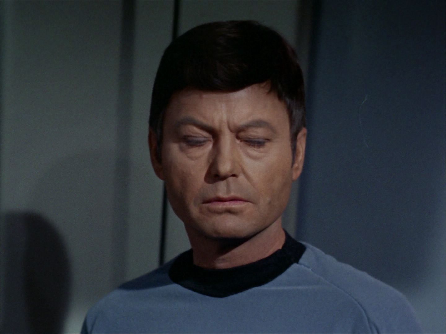 ariane179254_StarTrek_2x21_PatternsOfForce_0116.jpg