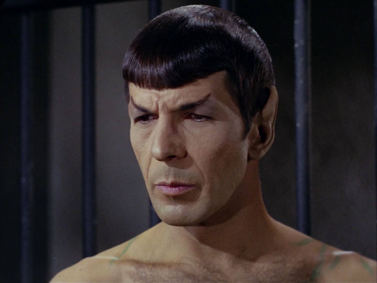 ariane179254_StarTrek_2x21_PatternsOfForce_0922.jpg
