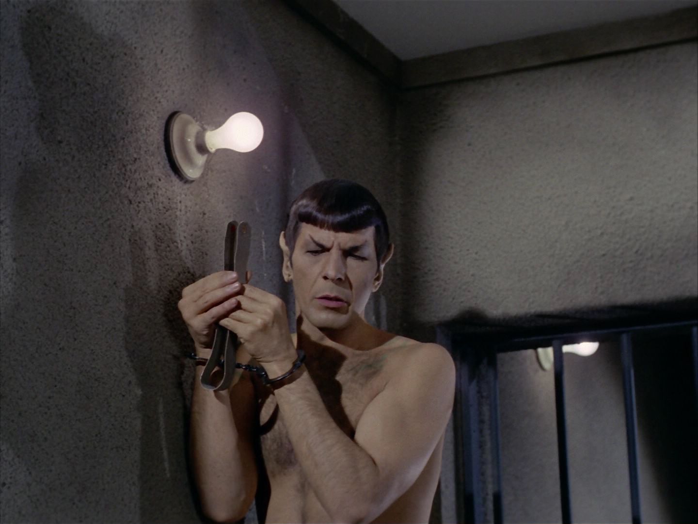 ariane179254_StarTrek_2x21_PatternsOfForce_1136.jpg