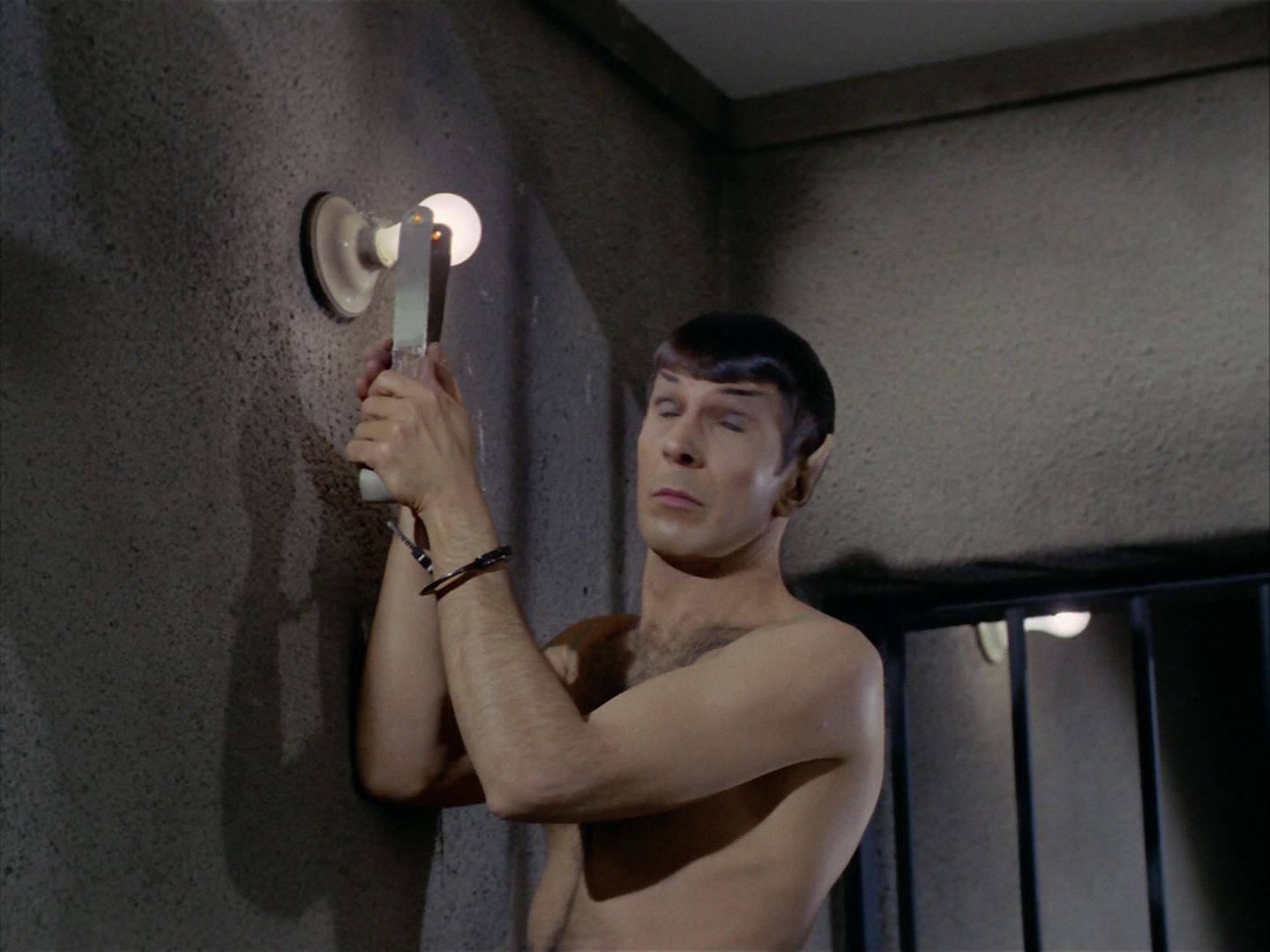 ariane179254_StarTrek_2x21_PatternsOfForce_1189.jpg