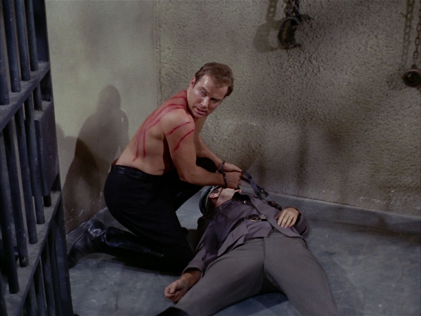 ariane179254_StarTrek_2x21_PatternsOfForce_1241.jpg