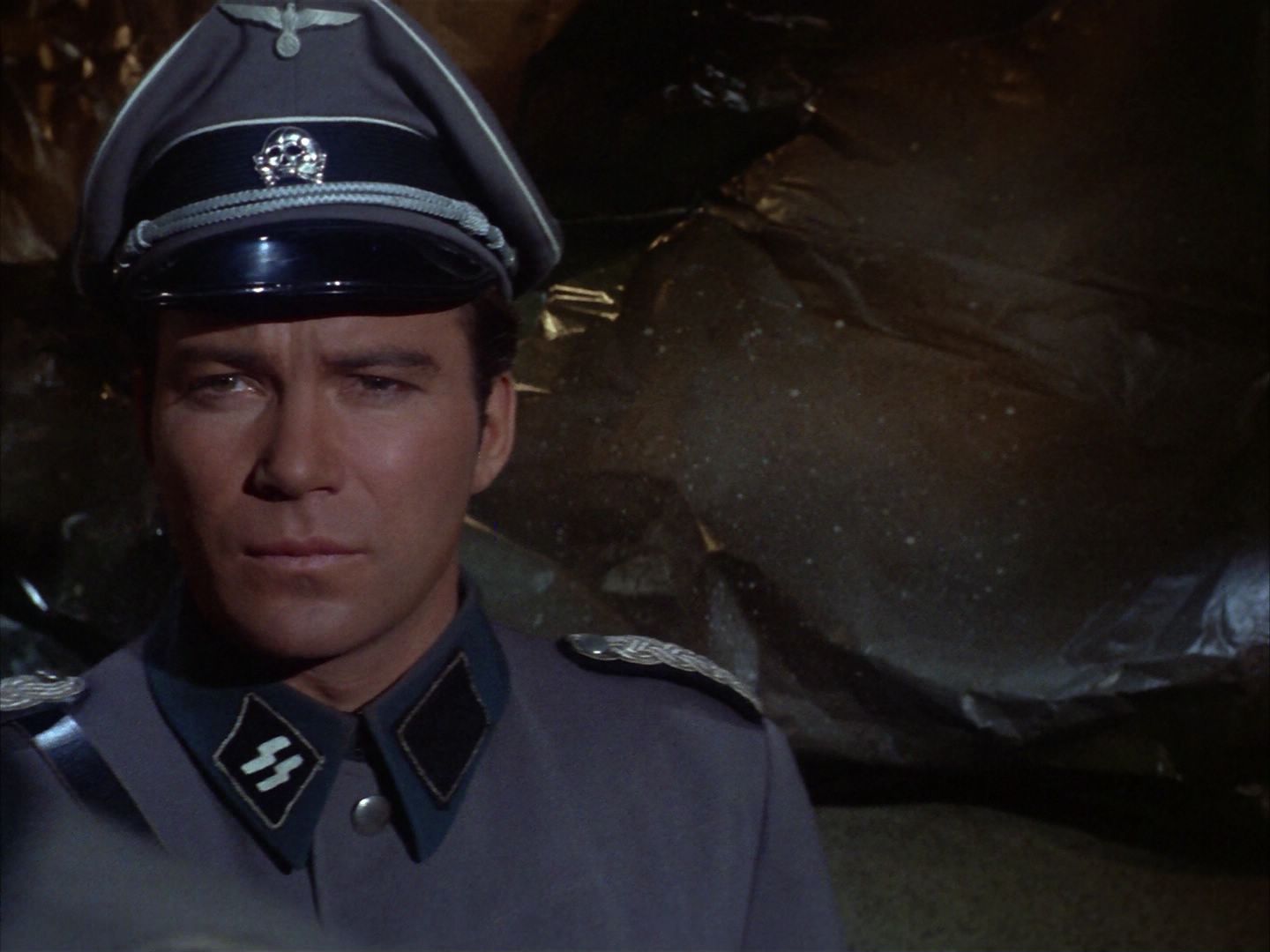 ariane179254_StarTrek_2x21_PatternsOfForce_1567.jpg
