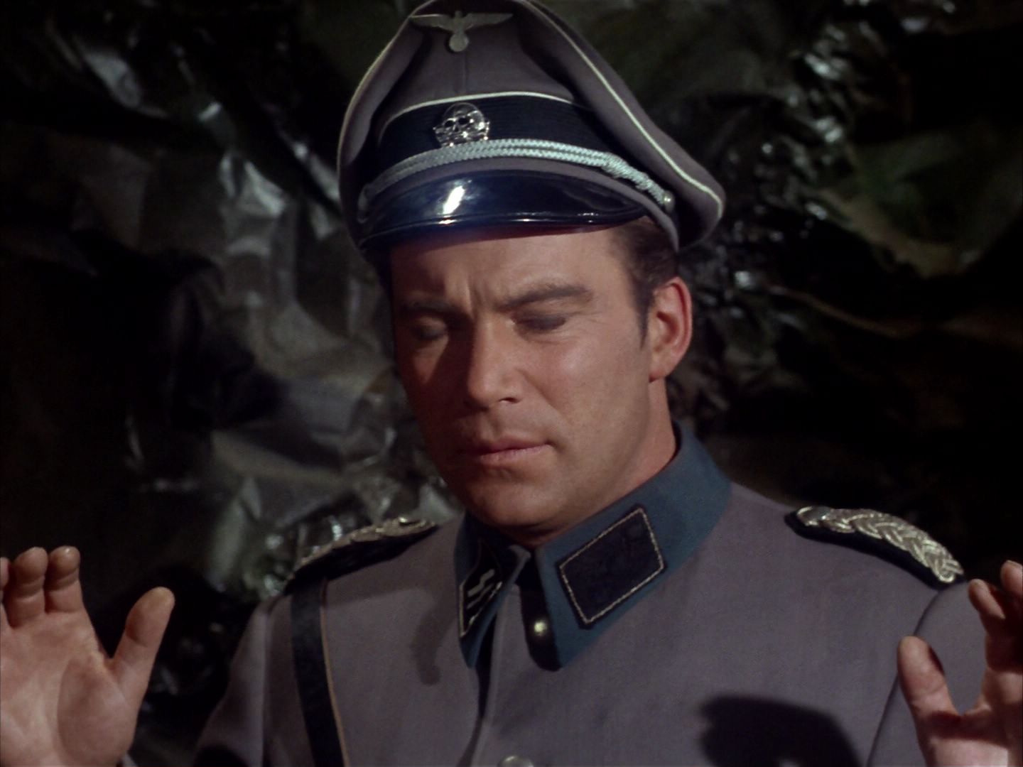 ariane179254_StarTrek_2x21_PatternsOfForce_1601.jpg