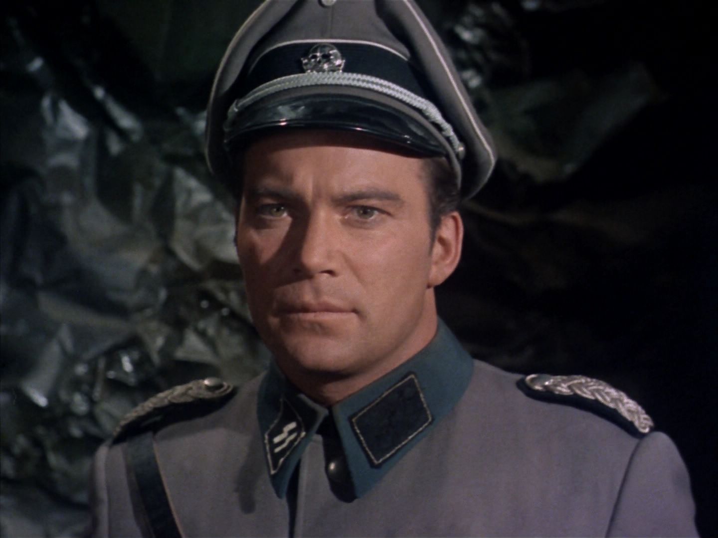 ariane179254_StarTrek_2x21_PatternsOfForce_1639.jpg