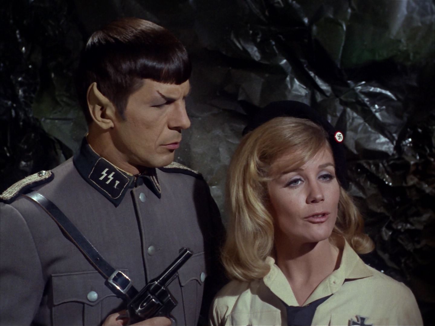 ariane179254_StarTrek_2x21_PatternsOfForce_1736.jpg