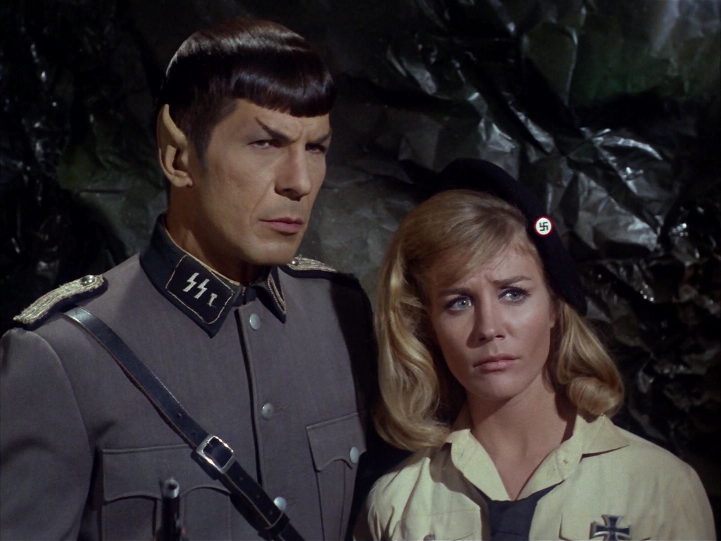 ariane179254_StarTrek_2x21_PatternsOfForce_1749.jpg