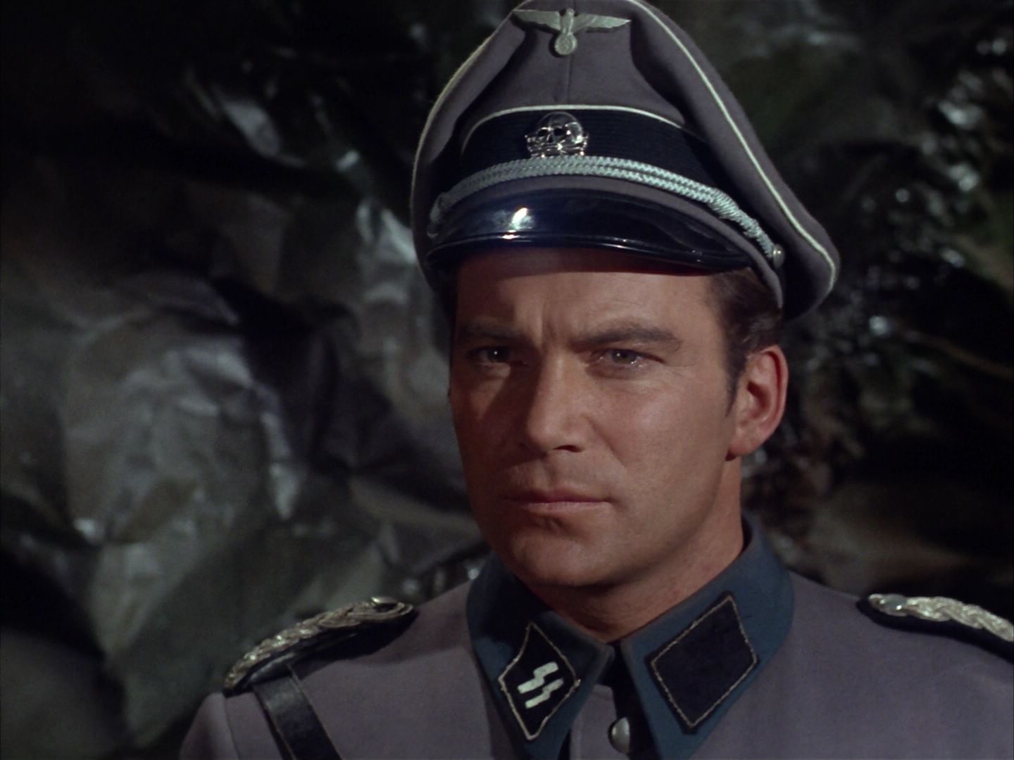 ariane179254_StarTrek_2x21_PatternsOfForce_1750.jpg
